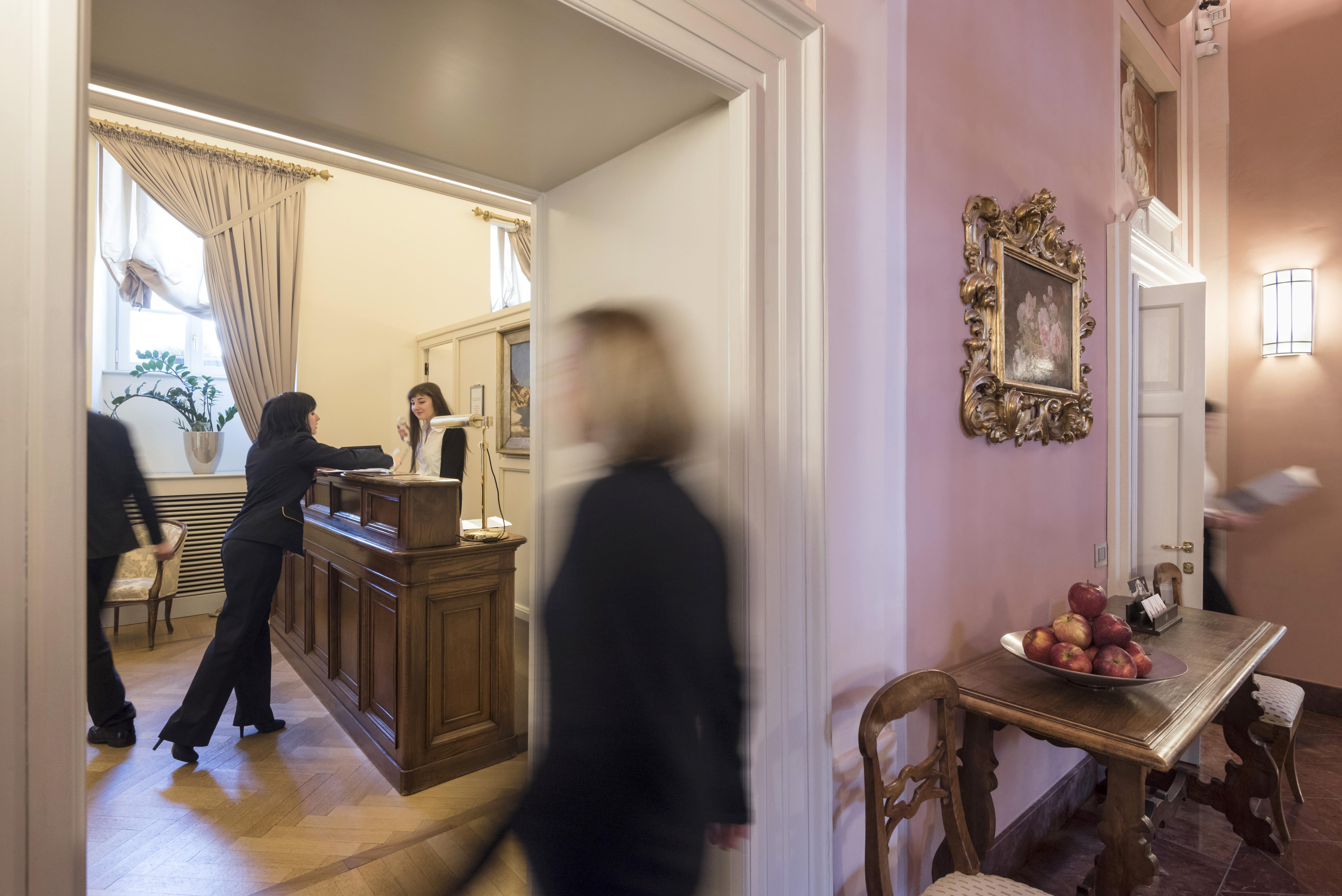 Grand Hotel Della Posta Sondrio Exterior foto
