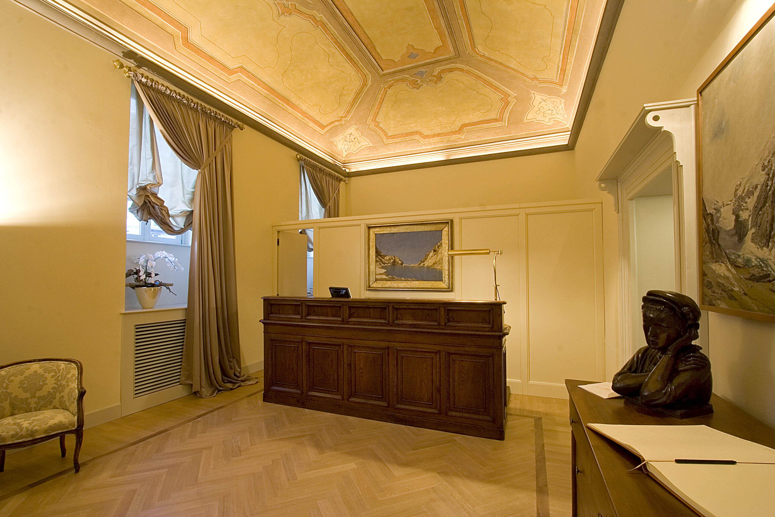 Grand Hotel Della Posta Sondrio Exterior foto